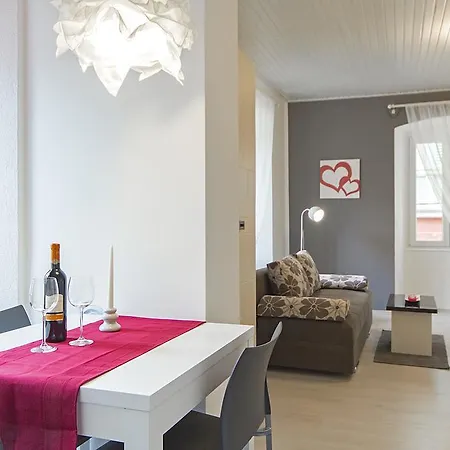 Apartment Center Studio Lino *